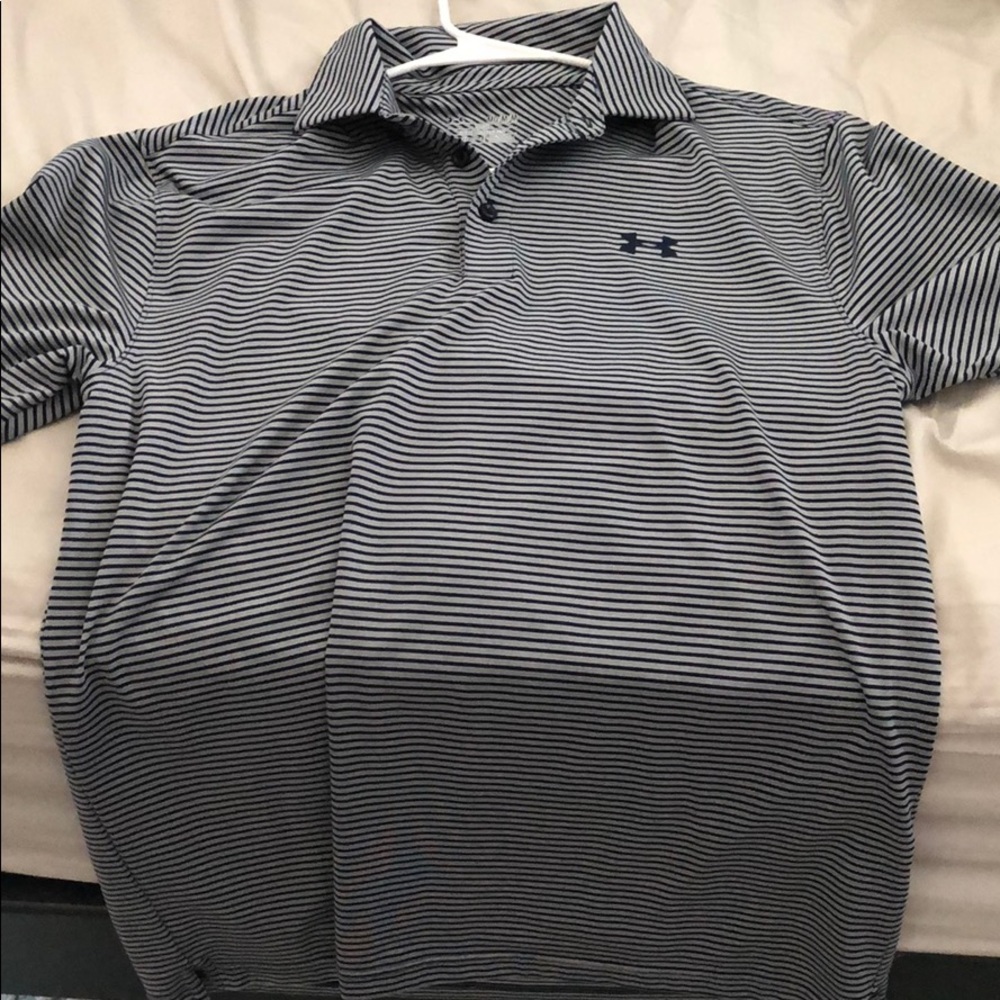 Perfect condition under armor polo